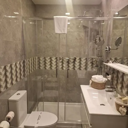 فندق Palace De 4*